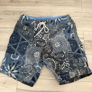 J.Crew Shorts Mens 30 Blue White Hawaiian Floral Patchwork Board Swim Trunks